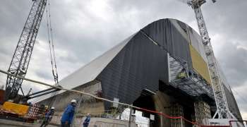 Új acélszarkofág fedi a Csernobili Atomerőmű IV. blokkját
